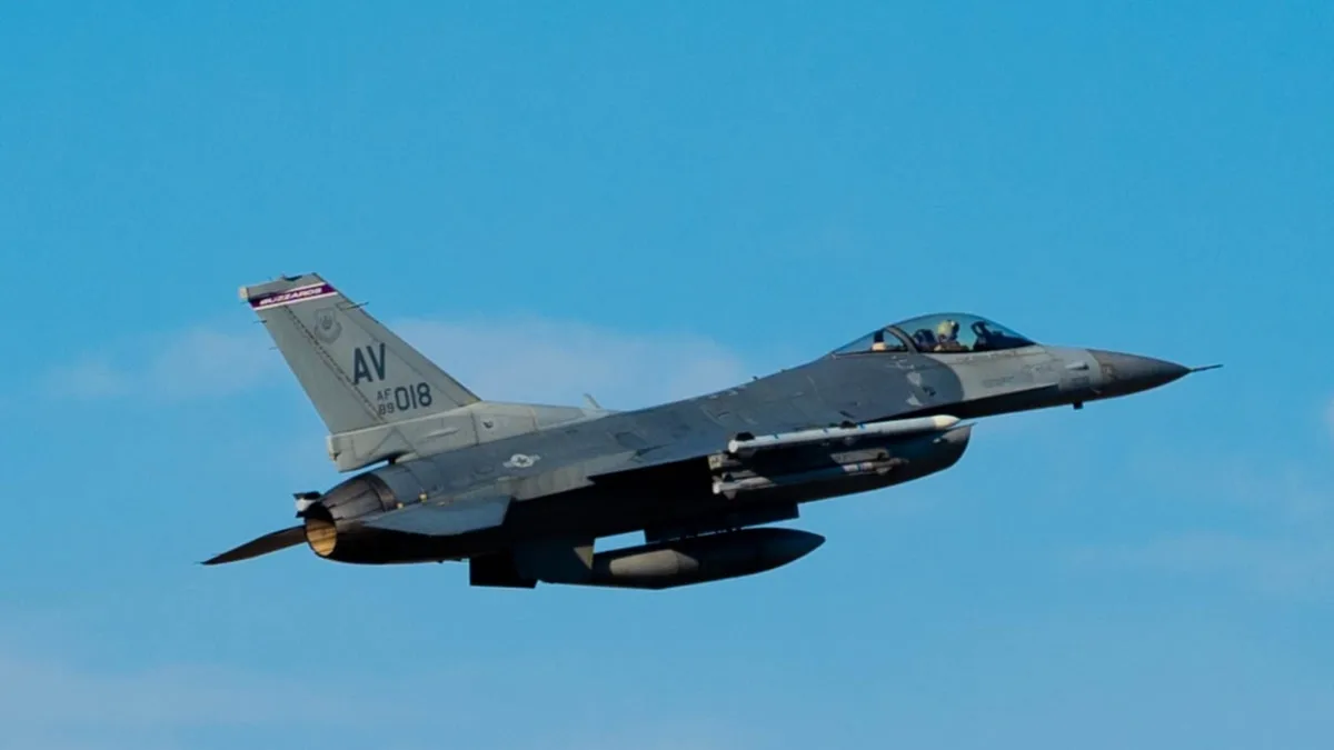 «Все повинно бути готове»: речник Повітряних сил ЗСУ про умови для передачі F 16
