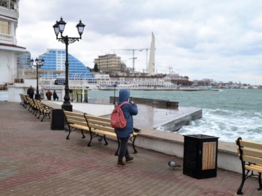 У Криму на два дні оголошено штормове попередження